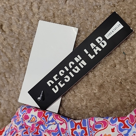 Design Lab Women's bathing suit top - Picture 2 of 3